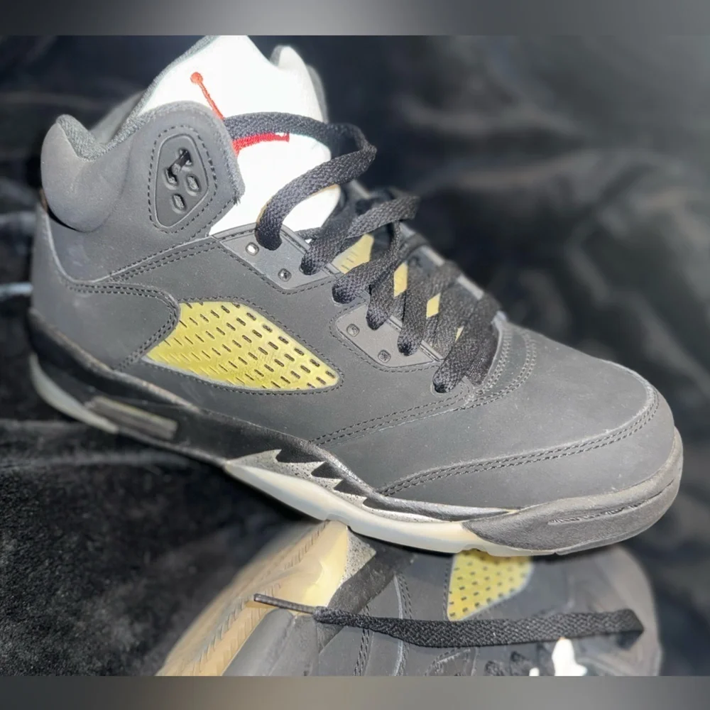 Jordan 5 retro og bg 'metallic' 2016 Boy Size 6y (Must See)